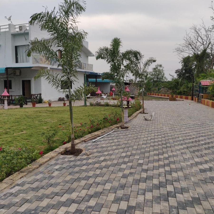 Houbara Resort Sasan Gir Exterior photo