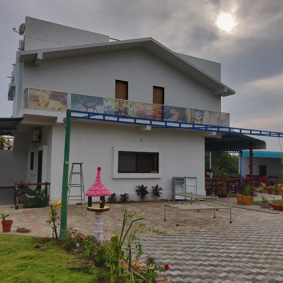 Houbara Resort Sasan Gir Exterior photo